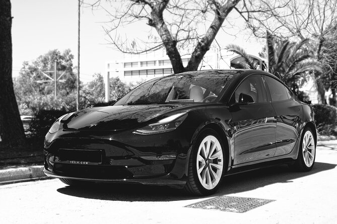 Private Transfer From Athens City to Athens Airport With Tesla - Proximity to Public Transportation