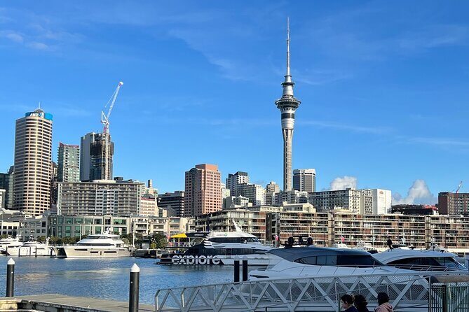 Private Transfer From Auckland City To Auckland Airport Oaks - FAQ