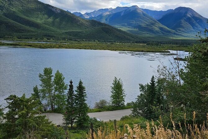Private Transfer from Banff to Calgary or Calgary Airport - Good To Know