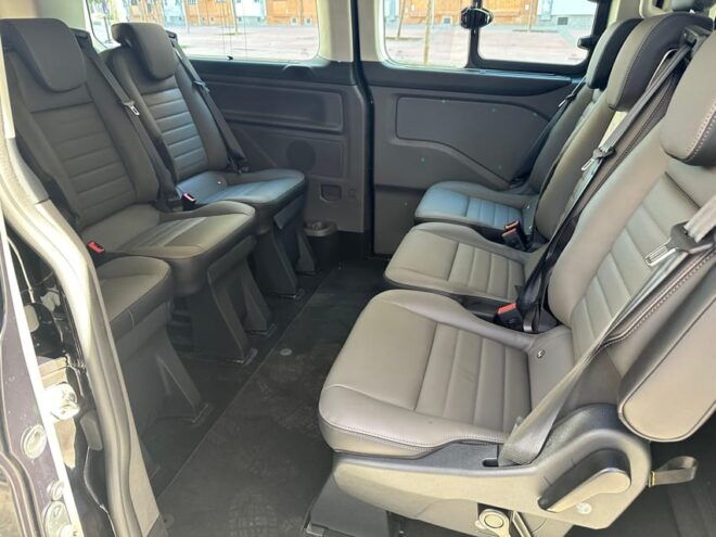 Private Transfer From Barcelona Airport to City - Airport Pickup Process