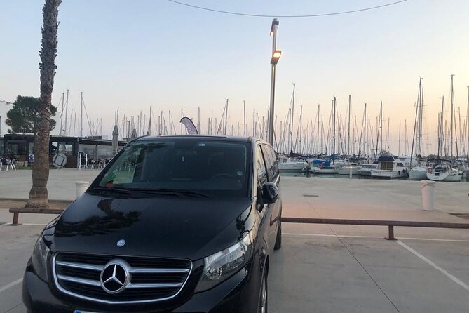 Private Transfer From Barcelona City to the Port (Or Vice Versa) - Booking Confirmation and Accessibility