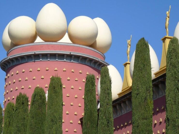 Private Transfer From Barcelona to Figueres - Duration and Driver Information