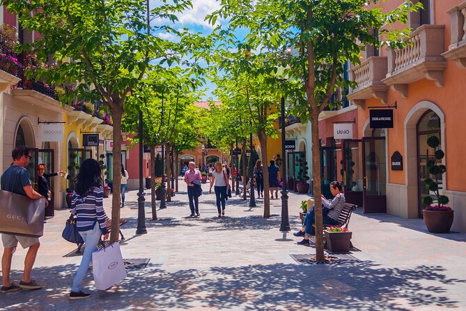 Private Transfer From Barcelona to La Roca Shopping Village - Overview of the Transfer