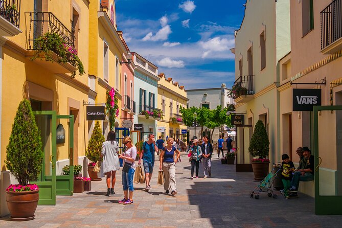 Private Transfer From Barcelona to La Roca Shopping Village - Meeting and Pickup