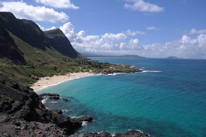 Private Transfer From Beach Resorts to Honolulu Airport HNL by Luxury - Eco Car - Location and Pickup Information