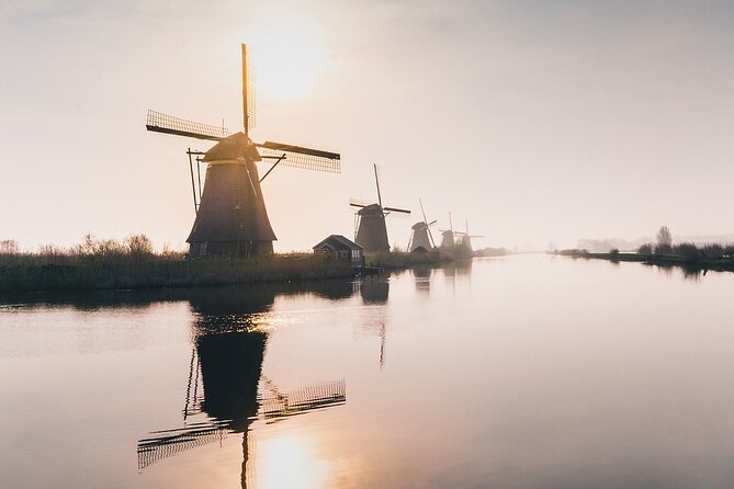 Private Transfer From Berlin to Amsterdam With 2h of Sighseeing - Available Amenities and Accessibility
