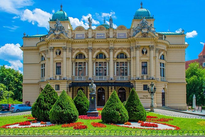 Private Transfer From Berlin to Krakow With 2 Hours for Sightseeing - Moszdna Castle