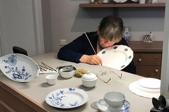 Private Transfer From Berlin to Prague With Meissen Porcelain Manufactory Stop - Meissen Porcelain Manufactory Visit