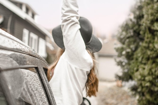 Private Transfer From Berlin to Prague With Meissen Porcelain Manufactory Stop - Booking and Pricing Information