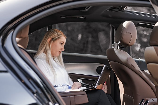 Private Transfer From BRU Airport to BRUges With Luxury Limousine 3 Pax - Benefits of Private Transfers