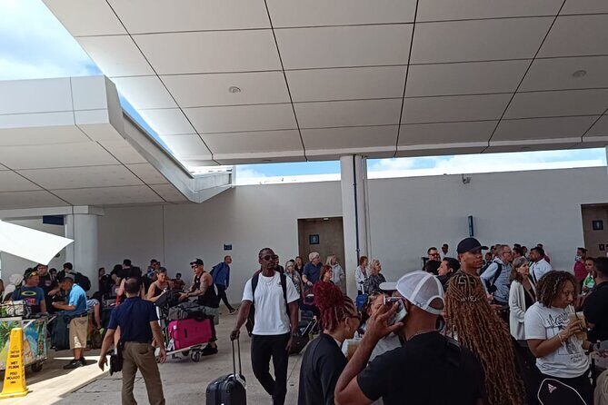 Private Transfer from Cancun Airport to Cancun Hotels 1-7 People - FAQ