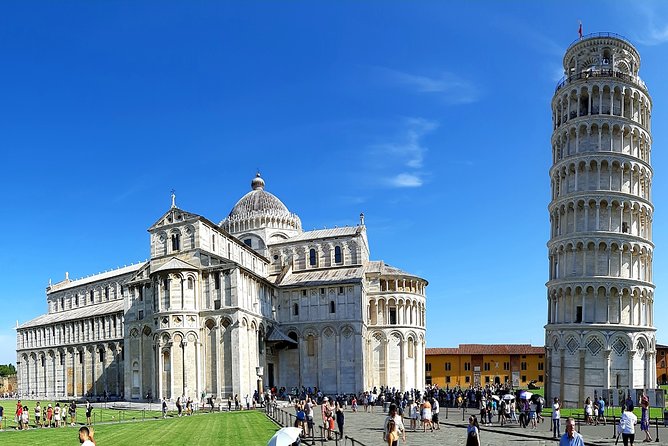 PRIVATE TRANSFER: From Cinque Terre to Florence With Stops in Lucca & Pisa - Tailored Florence Drop-Off
