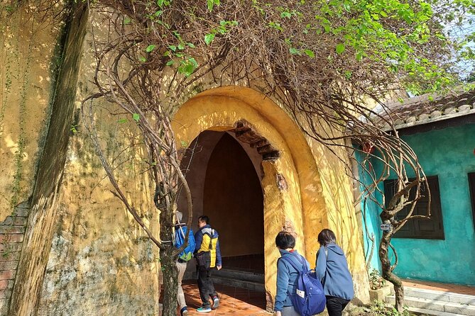 Private Transfer From Da Nang City to Ba Na Hills for Golden Bridge and Village - Common Questions