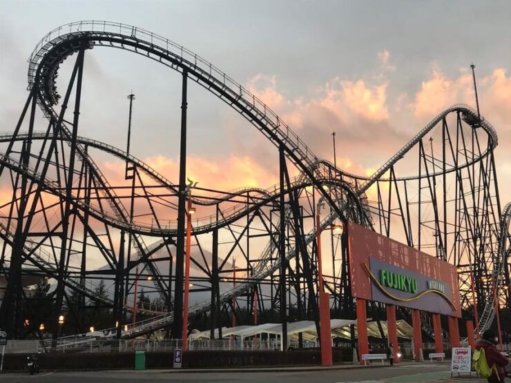 Private Transfer From Fuji-Q Highland to Tokyos 23 Wards - Attractions at Fuji-Q Highland