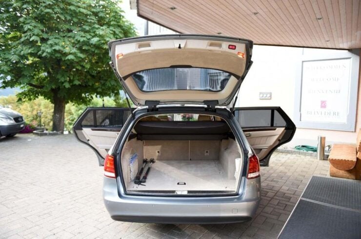 Private Transfer From Geneva Airport to Champery - Service Details