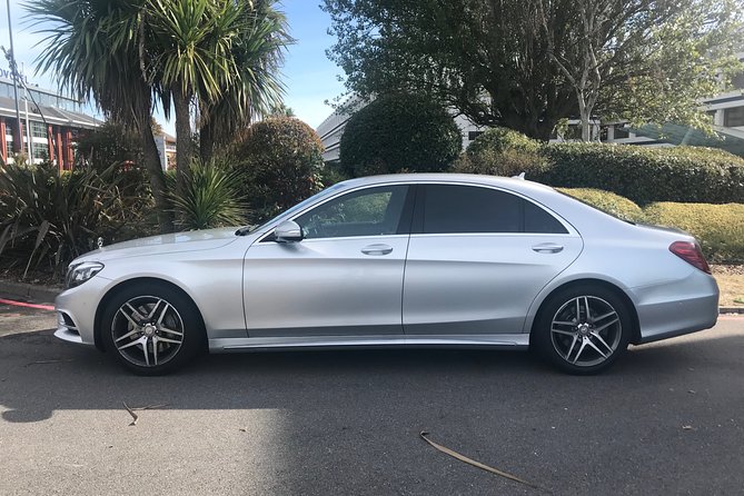 Private Transfer From Heathrow Airport to Gatwick Airport (E Class Mercedes) - Pricing and Reservation