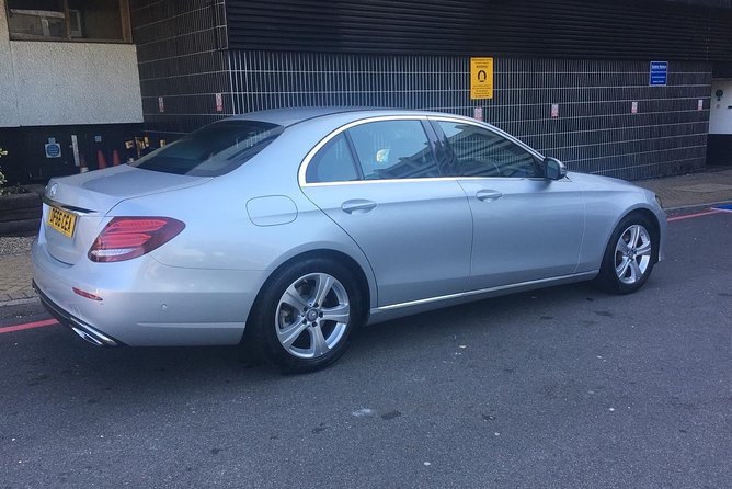 Private Transfer From Heathrow Airport to Gatwick Airport (E Class Mercedes) - Secure Your Spot With a Reservation