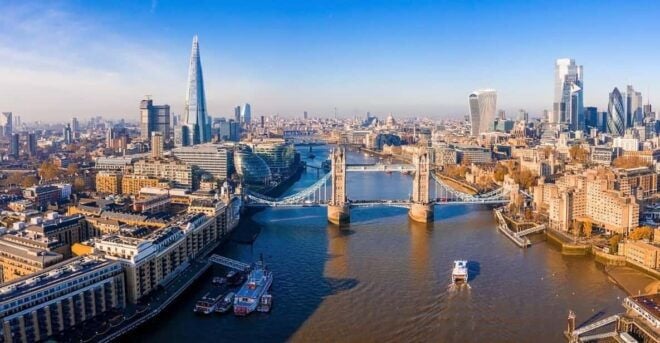 Private Transfer: From Heathrow Airport to Stansted Airport. - Additional Charges and Fees