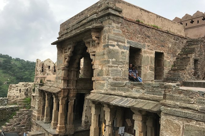 Private Transfer From Jaipur to Udaipur With Kumbhalgarh Fort - Pricing Information
