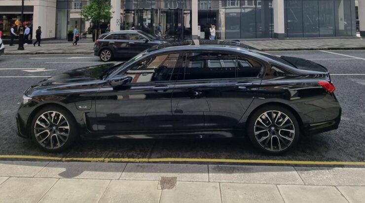 Private Transfer From London to Heathrow Airport - Pickup and Chauffeur Details