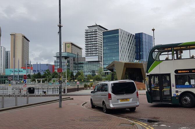 Private Transfer From Manchester Airport to Blackpool City - Proximity to Public Transportation