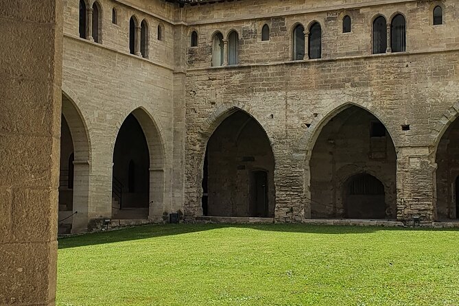 Private Transfer From Marseille Airport to Avignon - Wheelchair Accessibility