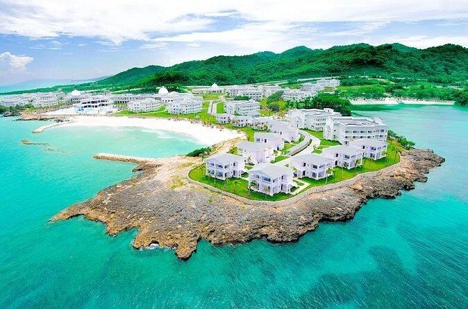 Private Transfer from MontegoBay Airport to Lucea/Grand Palladium - Authenticity and Value for Money