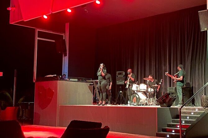 Private Transfer From or To Airport to Rui Ochi Rios - The Experience in Practice