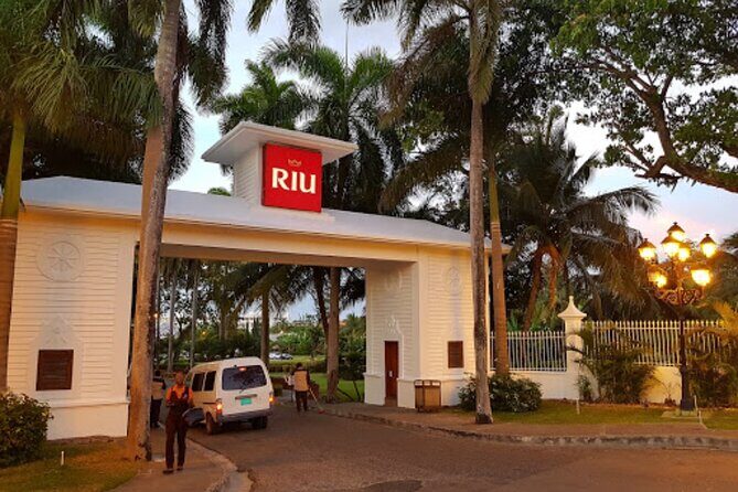 Private Transfer From or To Airport to Rui Ochi Rios - Why This Transfer Works Well