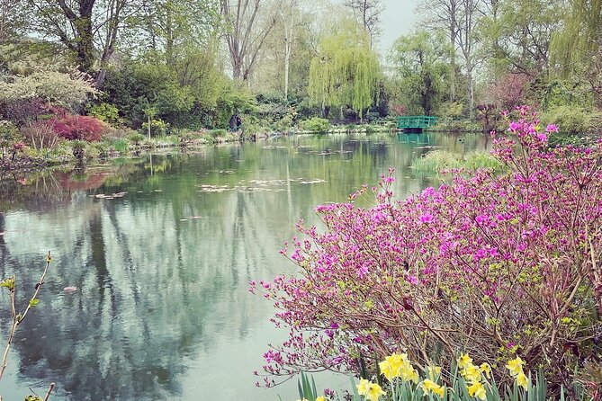 Private Transfer From Paris to Bayeux or Caen Stop in Giverny - Tour Details and Operator Information