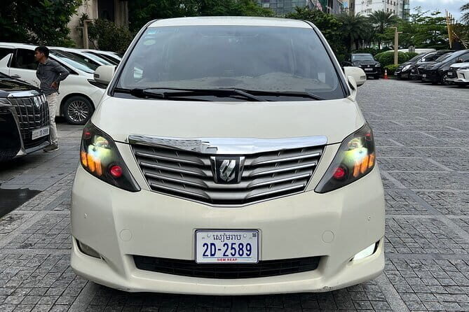 Private Transfer from Phnom Penh to Siem Reap by VIP Alphard 2010 - Inside the Vehicle: Comfort, Safety, and Connectivity  
