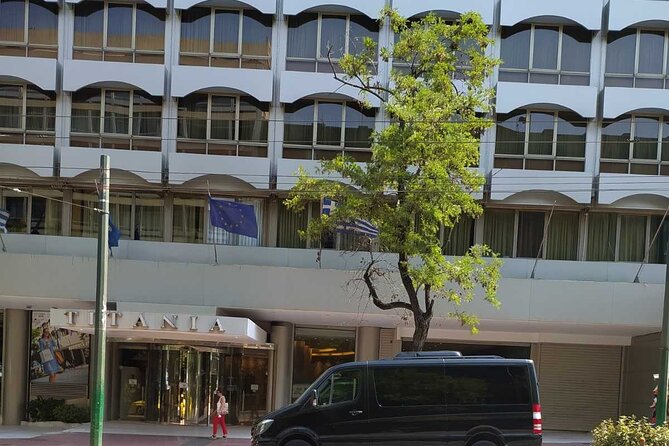 Private Transfer From Piraeus Port to Athens City Center - Professional Driver and Comfortable Vehicle