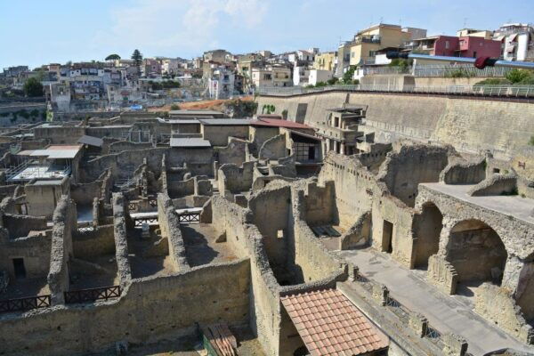 Private Transfer From Positano to Naples Stop Herculaneum - Directions - Guided Tours