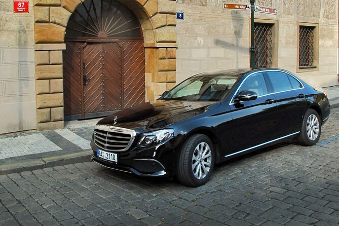 Private Transfer From Prague to Munich in a Luxury Car - Accessibility