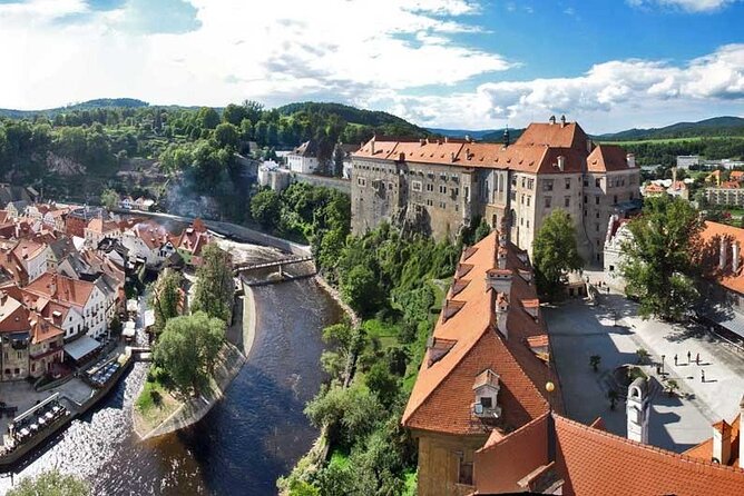 Private Transfer From Prague to Passau With Stopover in Cesky Krumlov - Booking and Confirmation Process