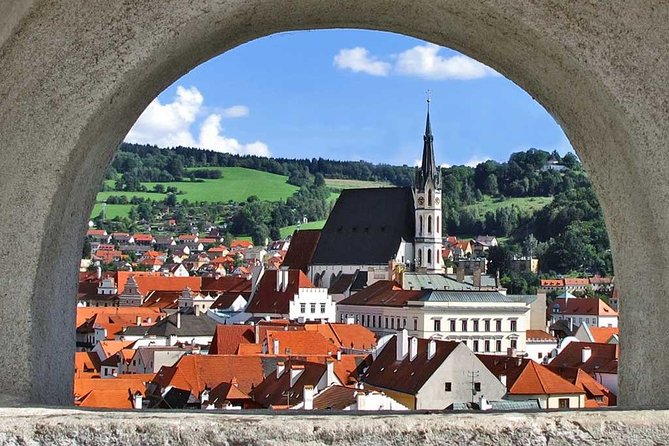Private Transfer From Prague to Vienna With a Stopover in Cesky Krumlov - Additional Information