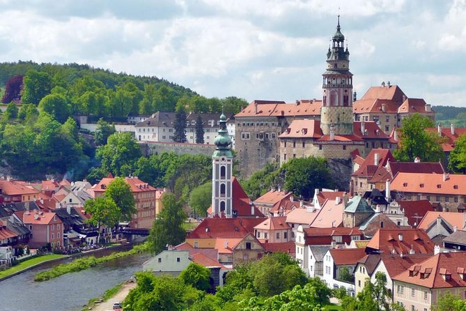 Private Transfer From Prague to Vienna With a Stopover in Cesky Krumlov - Pricing and Booking