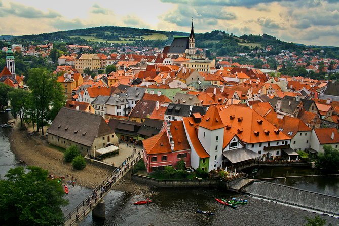 Private Transfer From Prague to Vienna With Stopover in Cesky Krumlov - What To Expect