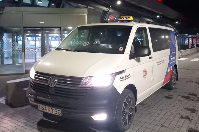 Private Transfer From Reykjavik/Surrounding to Keflavik Airport - Cancellation Policy