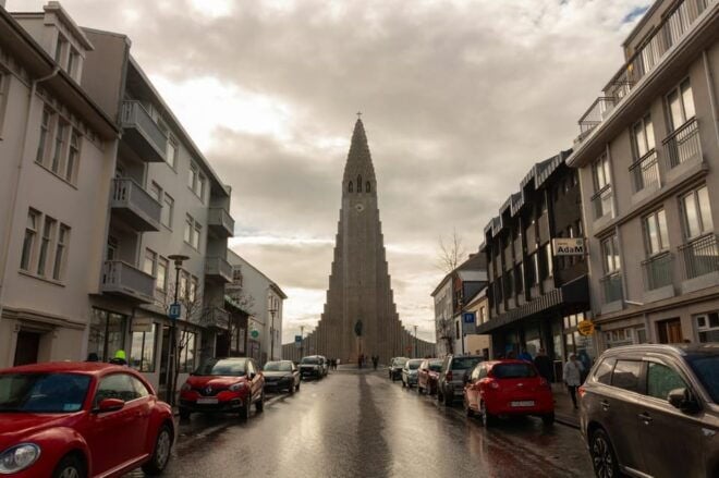 Private Transfer From Reykjavik to Keflavik Airport - Vehicle and Amenities