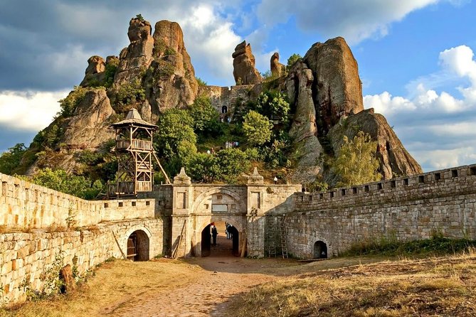 Private Transfer From SOFia Airport SOF to SOFia in Business Car - Car Options