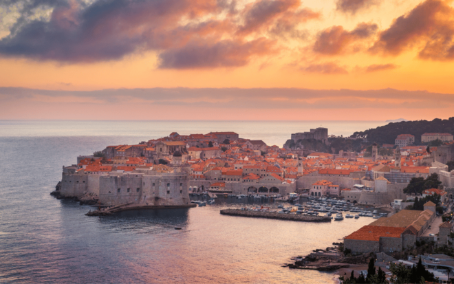 Private Transfer From Split to Dubrovnik - Vehicle and Service Features