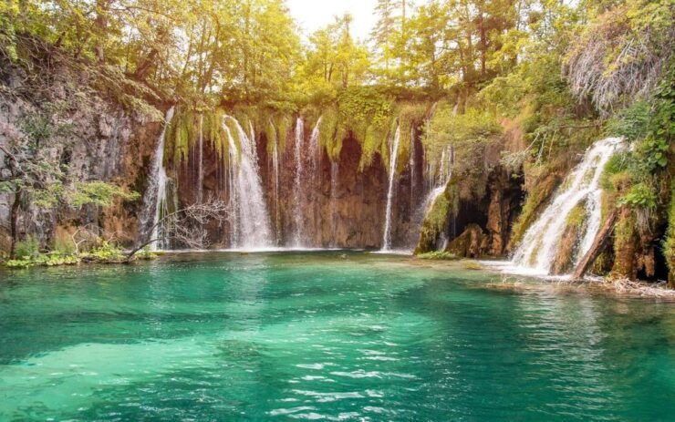 Private Transfer From Split to Zagreb With Stop at Plitvice - Booking and Flexibility