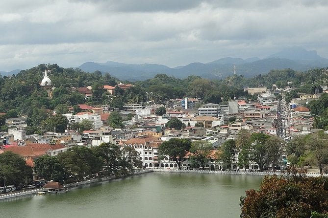 Private Transfer From Sri Lanka Colombo Airport (Cmb) to Karukupane - Meeting and Pickup Details