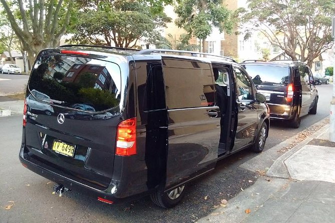 Private Transfer FROM Sydney Downtown to Sydney Airport 1-2 Pax - Child Seat Availability
