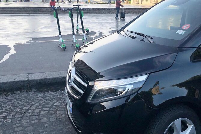 Private Transfer From the City of Paris to Roissy CDG Airport - Availability and Booking