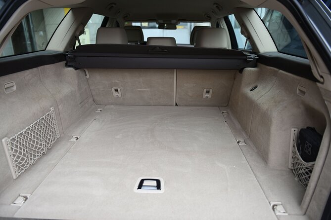 Private Transfer From Thun to Zurich Airport - Availability and Reservations