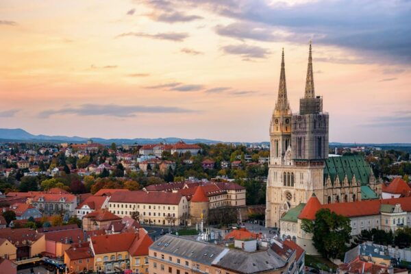 Private Transfer From Trogir/Split to Zagreb via Plitvice - Plitvice Lakes National Park