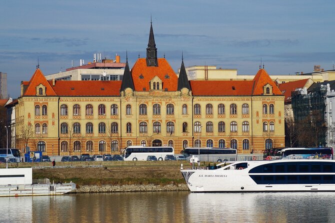 Private Transfer From Vienna Airport To Bratislava, 2 Hour Stop - Pickup Information