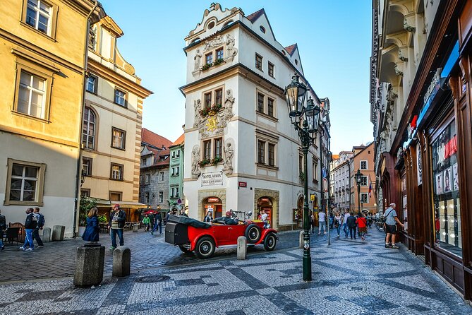 Private Transfer From Vienna to Prague With Stop in Hluboká or ČEský Krumlov - Common Questions